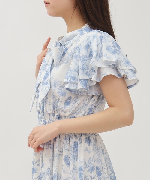 ASTORIA ODIER（アストリアオディール）の「花柄リボンタイワンピース（ワンピース・レディース・ブルー/ライトグレー・SMALL/MEDIUM）」の6枚目の写真