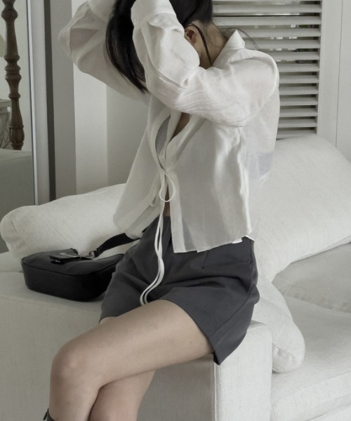 Vipoa(ヴィポア)の「front design shirt(シャツ/ブラウス・レディース・ホワイト/ブラック・FREE)」の7枚目の写真