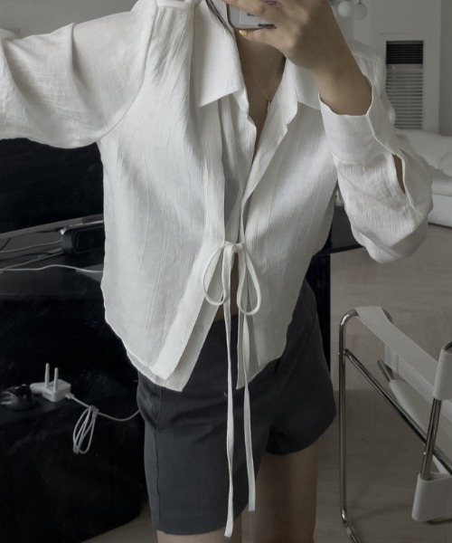 Vipoa(ヴィポア)の「front design shirt(シャツ/ブラウス・レディース・ホワイト/ブラック・FREE)」の9枚目の写真