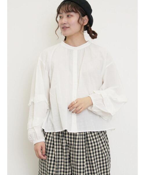 Samansa Mos2(サマンサ モスモス)の「袖フリルスタンドネックブラウス(シャツ/ブラウス・レディース・キナリ/オフホワイト/ブラック・F)」の1枚目の写真