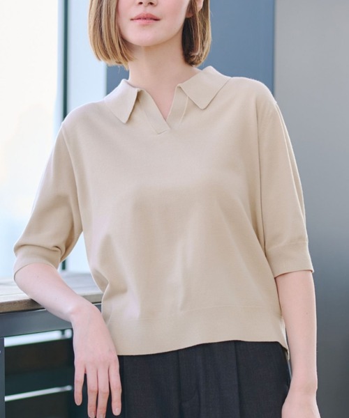 AOYAMA(アオヤマ)の「【接触冷感・UVカット】自宅で洗える!きれいめニットポロ/ベージュ/半袖|通勤&オフィス&入卒&セレモニー&オケージョン|(Tシャツ/カットソー・レディース・ライトベージュ・S/M/L/LL)」の1枚目の写真