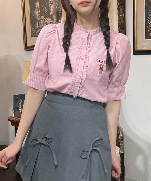 AS KNOW AS plus（アズノゥアズプラス）の「●アニマル刺繍 5分袖パフスリーブブラウス（ネコ、クマ）（シャツ/ブラウス・レディース・サックスブルー系/オフホワイト/ピンク系・FREE）」の4枚目の写真