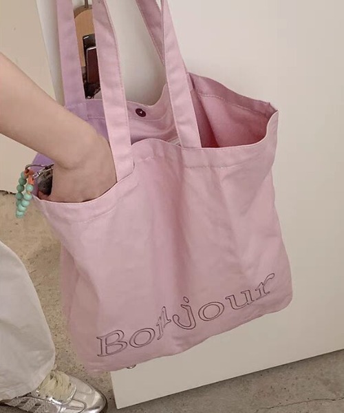 Vipoa(ヴィポア)の「Bonjour logo tote(トートバッグ・レディース・レッド/ピンク/ホワイト/イエロー・FREE)」の3枚目の写真