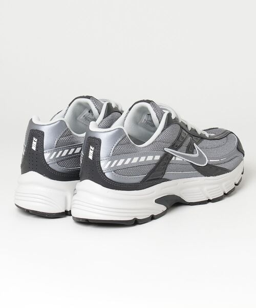NIKE（ナイキ）の「ナイキ NIKE ナイキ イニシエーター（スニーカー・メンズ・グレー・25.0cm/25.5cm/26.0cm/26.5cm/27.0cm/27.5cm/28.0cm）」の2枚目の写真