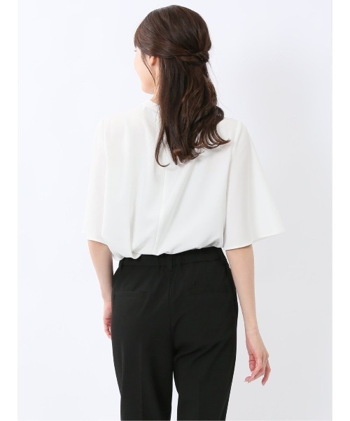 m.f.editorial(エムエフエディトリアル)の「【ストレッチ】m.f.エディトリアル レディース 金具付き ボウタイ風 半袖 プルオーバー ブラウス(シャツ/ブラウス・レディース・ホワイト/ネイビー/ブルー・MEDIUM/LARGE)」の16枚目の写真