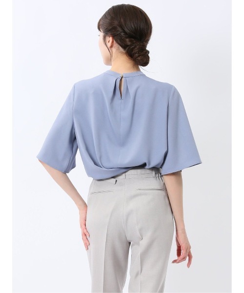 m.f.editorial(エムエフエディトリアル)の「【ストレッチ】m.f.エディトリアル レディース 金具付き ボウタイ風 半袖 プルオーバー ブラウス(シャツ/ブラウス・レディース・ホワイト/ネイビー/ブルー・MEDIUM/LARGE)」の9枚目の写真