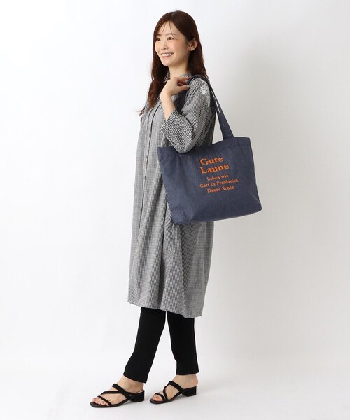 one'sterrace(ワンズテラス)の「SE ロゴ刺繍 ラージトート(トートバッグ・レディース・ブラック系8/ネイビー系5/アイボリー系8・99)」の4枚目の写真