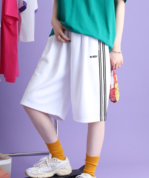 NERDY(ノルディ)の「NY バミューダ トラック パンツ(その他パンツ・メンズ・レッド/ホワイト/ブラック・SS/S/M/L)」の4枚目の写真
