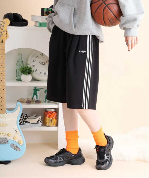 NERDY(ノルディ)の「NY バミューダ トラック パンツ(その他パンツ・メンズ・レッド/ホワイト/ブラック・SS/S/M/L)」の8枚目の写真
