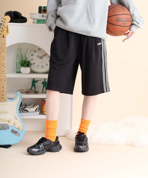 NERDY(ノルディ)の「NY バミューダ トラック パンツ(その他パンツ・メンズ・レッド/ホワイト/ブラック・SS/S/M/L)」の9枚目の写真
