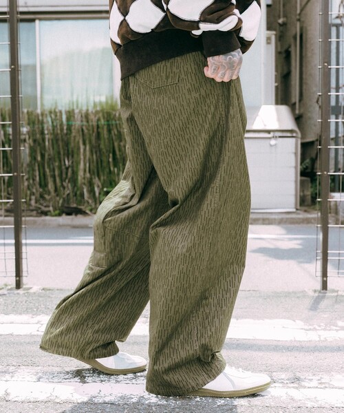 Subciety(サブサエティ)の「Rain drop camo tent pants(その他パンツ・メンズ・オリーブ・LARGE/MEDIUM/SMALL/X-LARGE)」の20枚目の写真