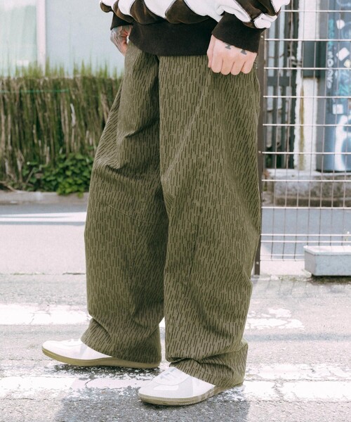 Subciety(サブサエティ)の「Rain drop camo tent pants(その他パンツ・メンズ・オリーブ・LARGE/MEDIUM/SMALL/X-LARGE)」の22枚目の写真