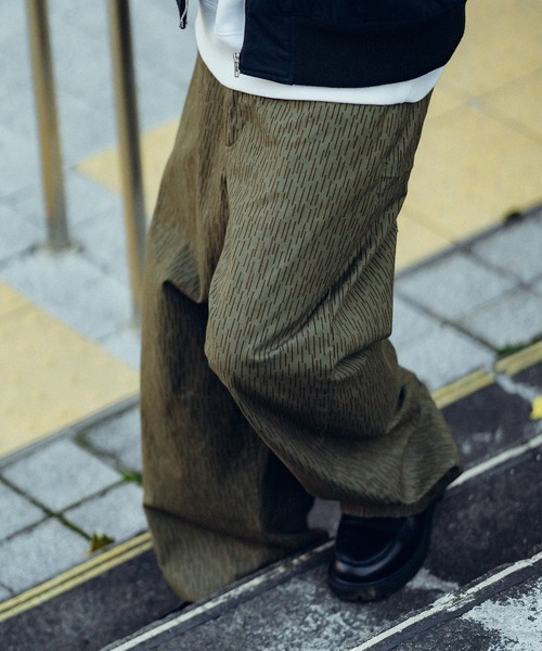 Subciety(サブサエティ)の「Rain drop camo tent pants(その他パンツ・メンズ・オリーブ・LARGE/MEDIUM/SMALL/X-LARGE)」の10枚目の写真