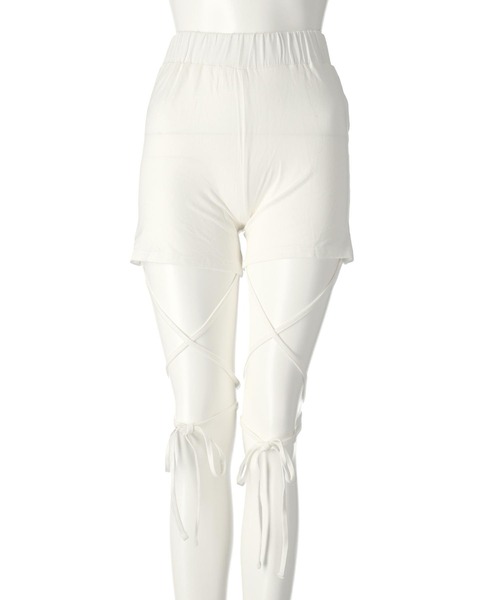 ANAP（アナップ）の「【 セルフカット調節可能 】クロスストラップバイカーレギンスパンツ（その他パンツ・レディース・ホワイト/ブラック・XS/S）」の14枚目の写真