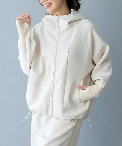 UNDOVE(アンドゥーブ)の「UNDOVE【SMART ECO JERSEY】ダブルジップ切替パーカー (リブ使い/指穴/ダブルジップ/ポケット付/防シワ/ストレッチ/イージーケア/UV/ウォッシャブル)(パーカー・レディース・アイボリー系/ブラック・X-LARGE/LARGE/MEDIUM)」の13枚目の写真