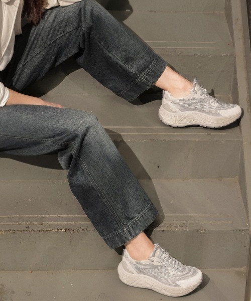 ASH（アッシュ）の「アッシュ 【EAGLE】軽量厚底スポーティースニーカー メッシュ ローリング 5cmヒール（スニーカー・レディース・ブラック×レッド/グレー/ブラック×グリーン/ホワイト/ライトグレー/ダークベージュ・36/39/38/37/35/40）」の4枚目の写真