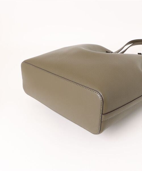 MICHAEL KORS(マイケルコース)の「CARSON LG NS TOTE トートバッグ(トートバッグ・レディース・オリーブ・FREE)」の3枚目の写真