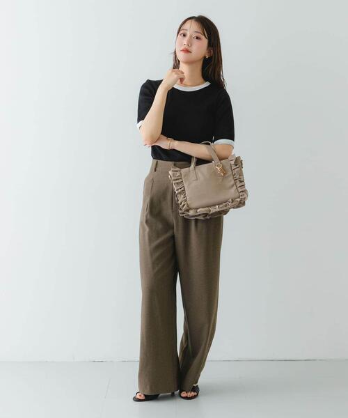 RODE SKO(ロデスコ)の「スターチャームフリルトートバッグ(トートバッグ・レディース・アイボリー/ブラック/モカ・ONE)」の5枚目の写真