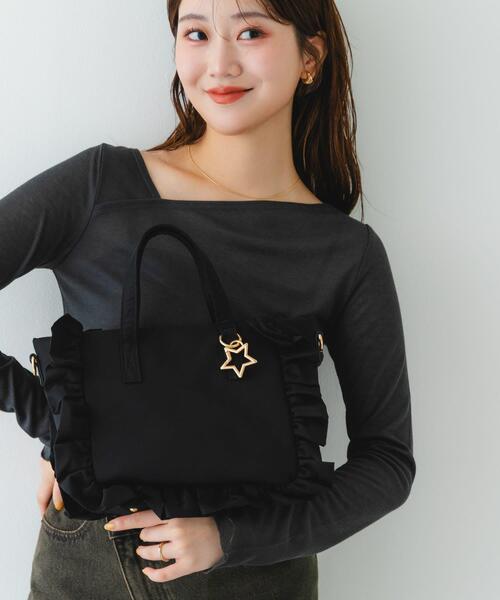 RODE SKO(ロデスコ)の「スターチャームフリルトートバッグ(トートバッグ・レディース・アイボリー/ブラック/モカ・ONE)」の16枚目の写真