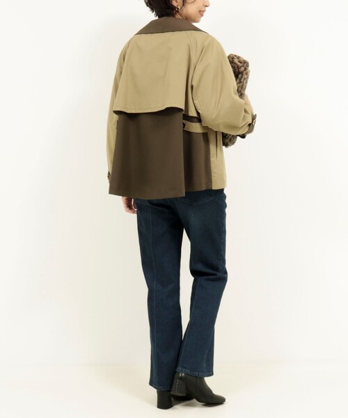 MICO COULIER（ミコクリエ）の「バイカラーショートトレンチコート（トレンチコート・レディース・チャコールグレー/キャメル・38）」の7枚目の写真