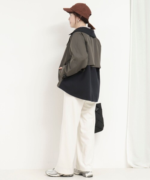 MICO COULIER（ミコクリエ）の「バイカラーショートトレンチコート（トレンチコート・レディース・チャコールグレー/キャメル・38）」の14枚目の写真