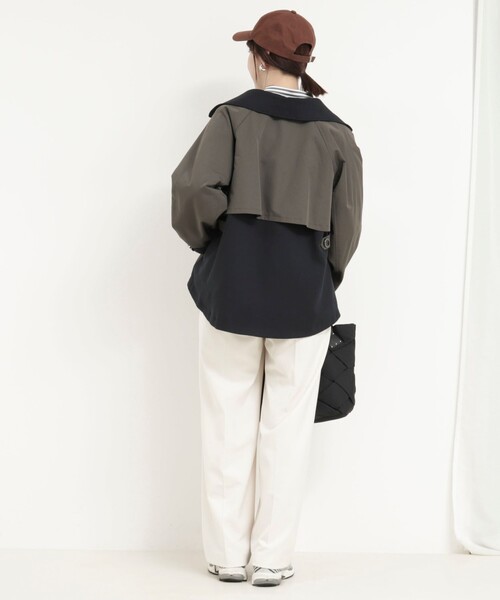 MICO COULIER（ミコクリエ）の「バイカラーショートトレンチコート（トレンチコート・レディース・チャコールグレー/キャメル・38）」の16枚目の写真