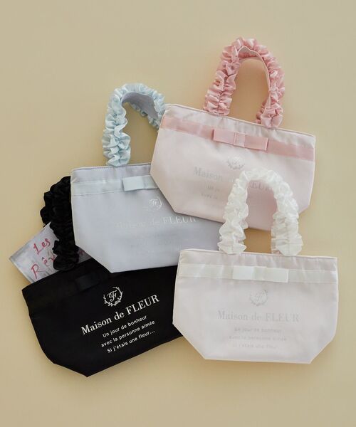 Maison de FLEUR（メゾンドフルール）の「ブランドロゴフリルハンドルトートSバッグ（トートバッグ・レディース・ライトピンク/ライトブルー/ピンク/ブラック・FREE）」の5枚目の写真