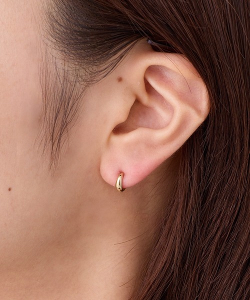 CALIN STANDARD(カリンスタンダード)の「◆金属アレルギー対応◆◆made in japan◆【純金厚メッキ】 スリムドロップ 極小ミニマル ループフィットイヤリング(イヤリング・レディース・ゴールド/ピンクゴールド/シルバー・FREE)」の2枚目の写真