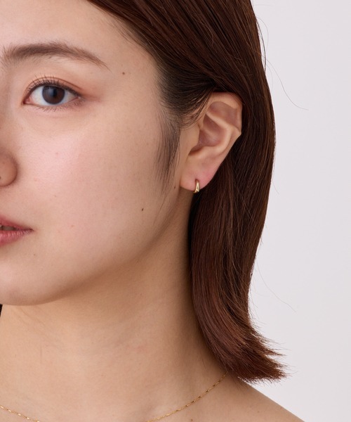 CALIN STANDARD(カリンスタンダード)の「◆金属アレルギー対応◆◆made in japan◆【純金厚メッキ】 スリムドロップ 極小ミニマル ループフィットイヤリング(イヤリング・レディース・ゴールド/ピンクゴールド/シルバー・FREE)」の7枚目の写真