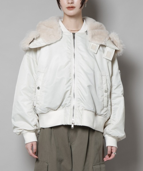 upperhights（アッパーハイツ）の「upper hights/THE U-2 HOODIE OFF WHITE（MA-1・レディース・オフホワイト・1）」の5枚目の写真