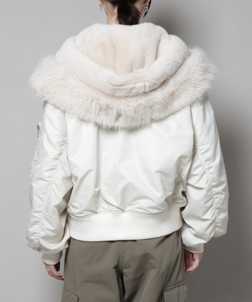 upperhights（アッパーハイツ）の「upper hights/THE U-2 HOODIE OFF WHITE（MA-1・レディース・オフホワイト・1）」の7枚目の写真