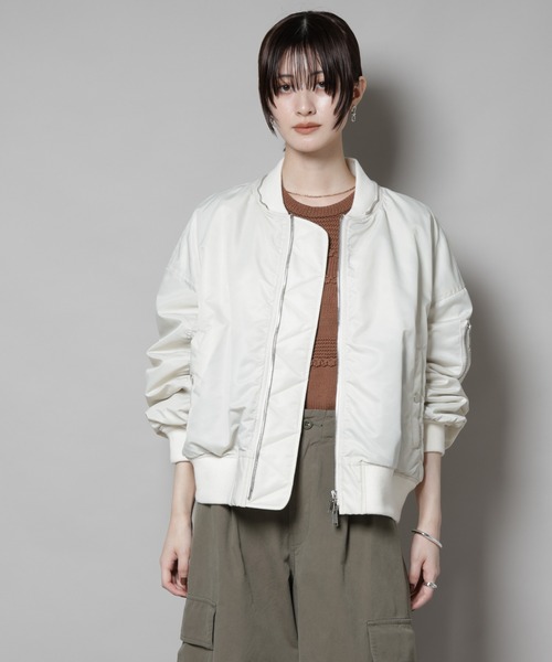 upperhights（アッパーハイツ）の「upper hights/THE U-2 HOODIE OFF WHITE（MA-1・レディース・オフホワイト・1）」の21枚目の写真