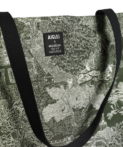 AIGLE（エーグル）の「【国立自然史博物館】 プリントキャンバストートバッグ / 大容量（トートバッグ・レディース・ホワイト/モスグリーン・FREE）」の13枚目の写真