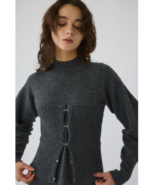 RIM.ARK(リムアーク)の「Setting knit dress セッティング ニットドレス(ワンピース・レディース・ブラック/グレー/ベージュ・36/38)」の7枚目の写真