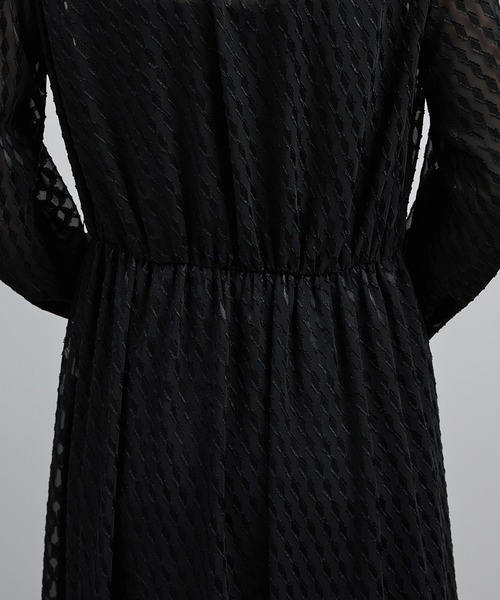 ROPE'（ロペ）の「【洗える】ロングスリーブワンピース（ジャガード/リーフプリント）【WEB・一部店舗限定】（ワンピース・レディース・ネイビー/ブラック・FREE）」の12枚目の写真