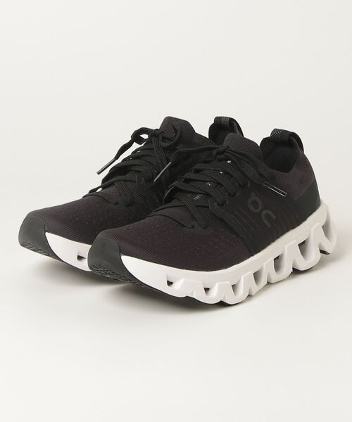 On（オン）の「オン ON Cloudswift 4（スニーカー・レディース・ブラック×ホワイト・23.0cm/23.5cm/24.0cm/24.5cm/25.0cm）」の6枚目の写真