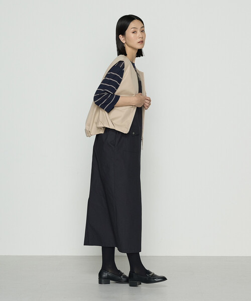 K.T KIYOKO TAKASE（キヨコタカセ）の「ツイル撥水 ベスト（ベスト・レディース・ベージュ/カーキ・FREE）」の4枚目の写真