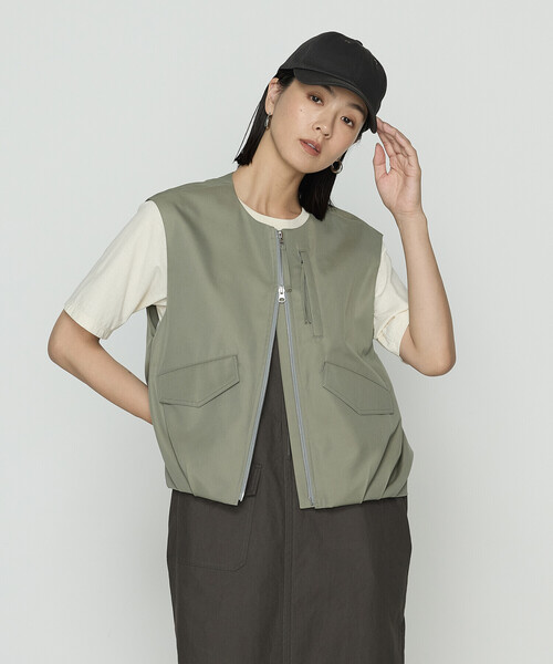 K.T KIYOKO TAKASE（キヨコタカセ）の「ツイル撥水 ベスト（ベスト・レディース・ベージュ/カーキ・FREE）」の9枚目の写真