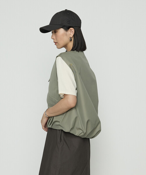 K.T KIYOKO TAKASE（キヨコタカセ）の「ツイル撥水 ベスト（ベスト・レディース・ベージュ/カーキ・FREE）」の11枚目の写真