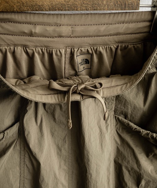 THE NORTH FACE(ザノースフェイス)の「THE NORTH FACE ザ・ノースフェイス W'S OBED SKIRT インパン付き台形カーゴミニスカート(スカート・レディース・ブラウン/カーキ/ブラック・L/M/S)」の22枚目の写真