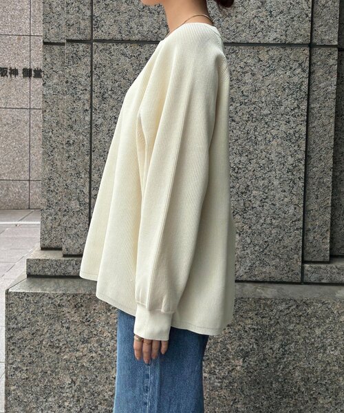 DouDou（ドゥドゥ）の「ストレッチヤーン片畦ポンチョニット（ニット/セーター・レディース・ブラック/オフホワイト/レッド/ベージュ・FREE）」の6枚目の写真