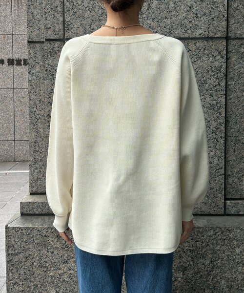 DouDou（ドゥドゥ）の「ストレッチヤーン片畦ポンチョニット（ニット/セーター・レディース・ブラック/オフホワイト/レッド/ベージュ・FREE）」の5枚目の写真