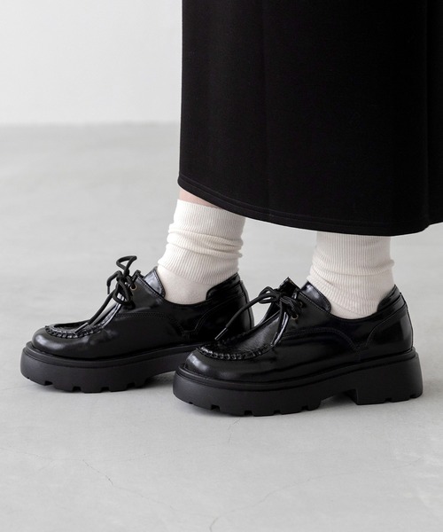 オイルレザー調 レースアップ シューズ（ローファー）｜menue（メヌエ