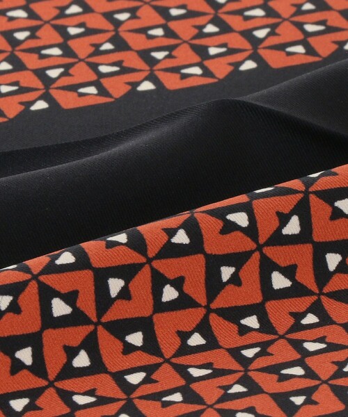 green label relaxing（グリーンレーベルリラクシング）の「＜Bleck＞ジオメトリック ツイル ポケットチーフ（ポケットチーフ・メンズ・ベージュ/ブラック・FREE）」の6枚目の写真
