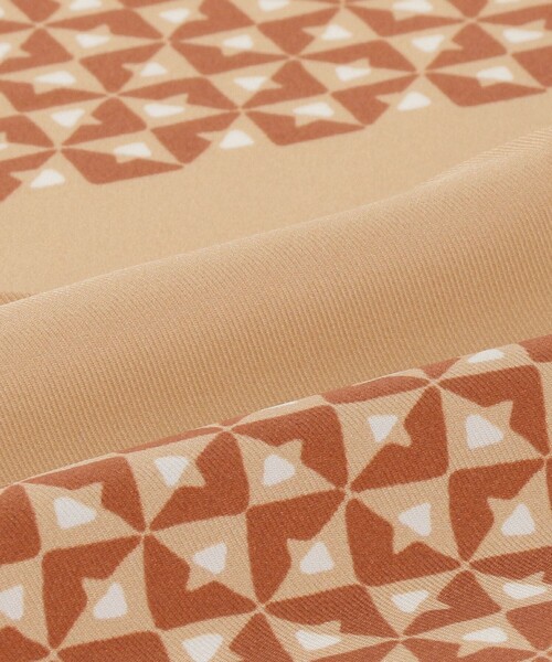 green label relaxing（グリーンレーベルリラクシング）の「＜Bleck＞ジオメトリック ツイル ポケットチーフ（ポケットチーフ・メンズ・ベージュ/ブラック・FREE）」の9枚目の写真