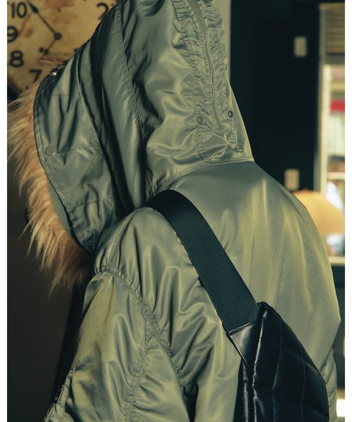 ADAM PATEK（アダムパテック）の「【ADAMPATEK/アダムパテック】N2B&N3B mix design  jacket（ミリタリージャケット・メンズ・ブラック/オリーブ・2/1）」の3枚目の写真