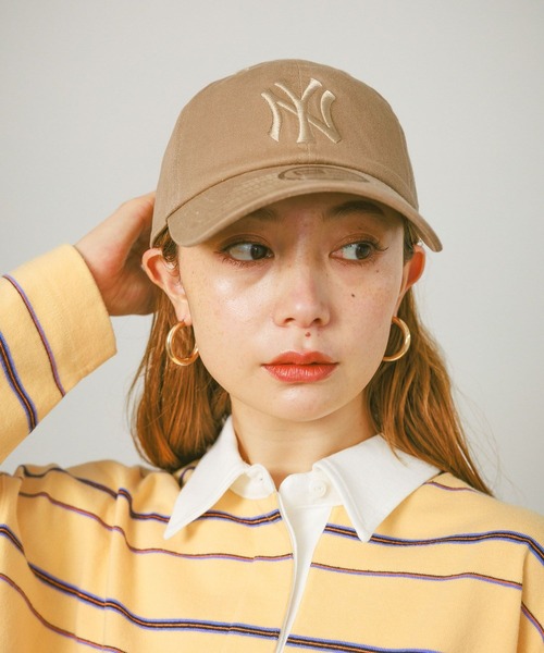 NEW ERA(ニューエラ)の「【NEW ERA(ニューエラ)】/MLB NY CAP (WOMENS)(キャップ・レディース・グレイッシュベージュ/ベージュ/ネイビー・FREE)」の1枚目の写真