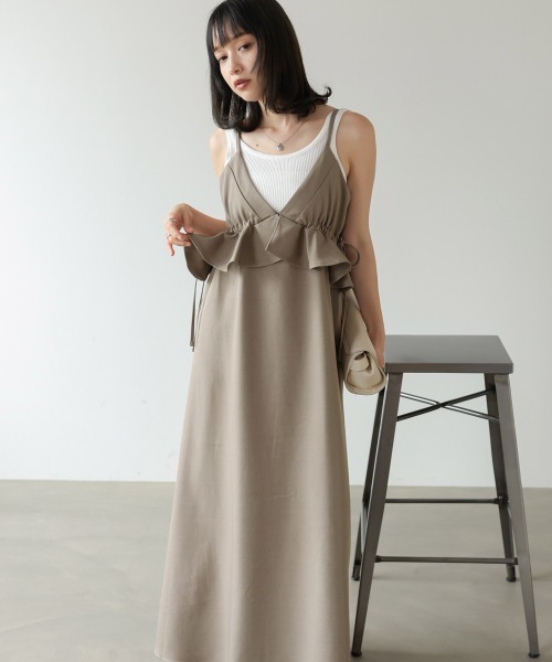 Bab(バブ)の「【選べるサイズ展開】ペプラムキャミワンピース(ワンピース・レディース・ブラック/ベージュ/モカ・S/M/L)」の18枚目の写真