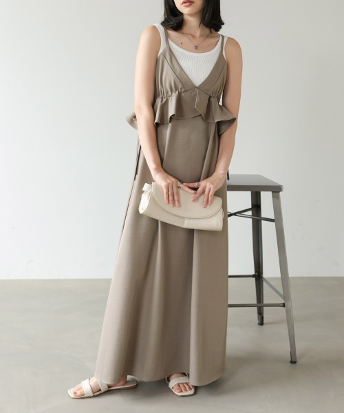 Bab(バブ)の「【選べるサイズ展開】ペプラムキャミワンピース(ワンピース・レディース・ブラック/ベージュ/モカ・S/M/L)」の22枚目の写真