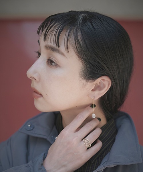 studio CLIP（スタディオクリップ）の「【daily CLIP】ジオメトリーモチーフリング（リング・レディース・ブラック/その他1/その他2・FREE）」の4枚目の写真